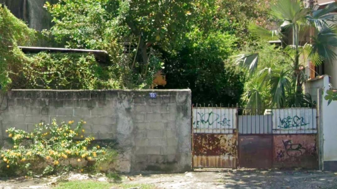 CASA E RESPECTIVO TERRENO DE 232,00M² SITUADA EM RAMOS, RIO DE JANEIRO / RJ