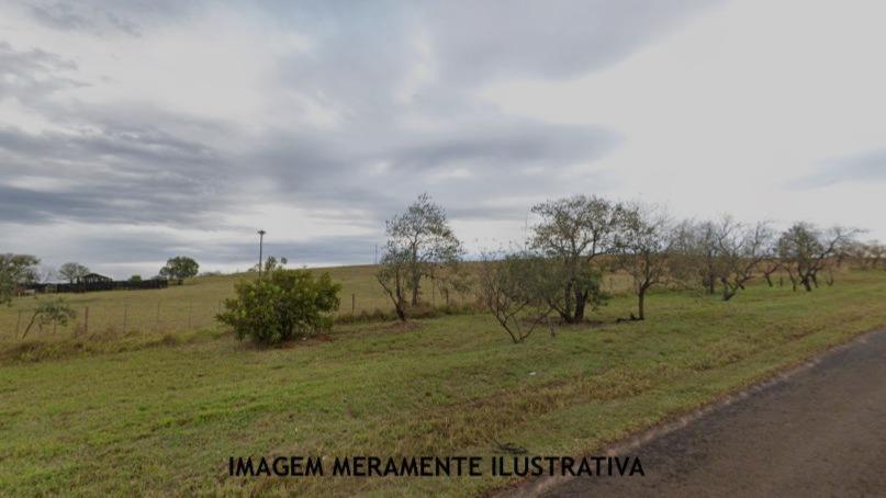 TERRENO COM ÁREA DE 525M² NO LOTEAMENTO PIER 99 RESORT EM NOVA PONTE/MG