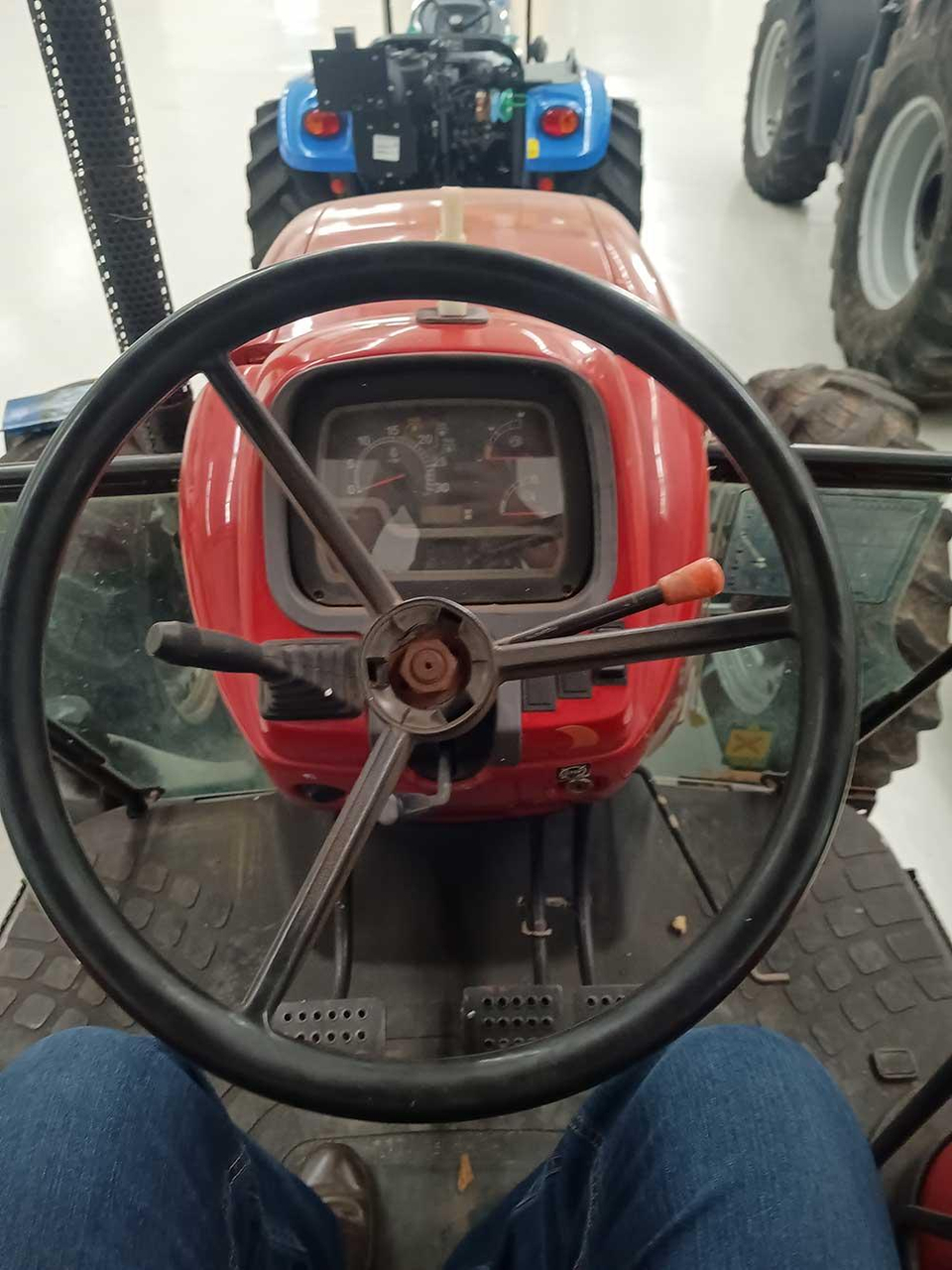 TRATOR CASE FARMALL 80 - ANO 2013