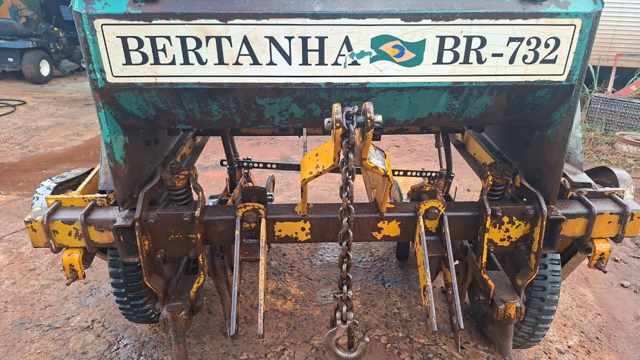 PLANTADEIRA BERTANHA BR 732  2 LINHAS - ANO 2001